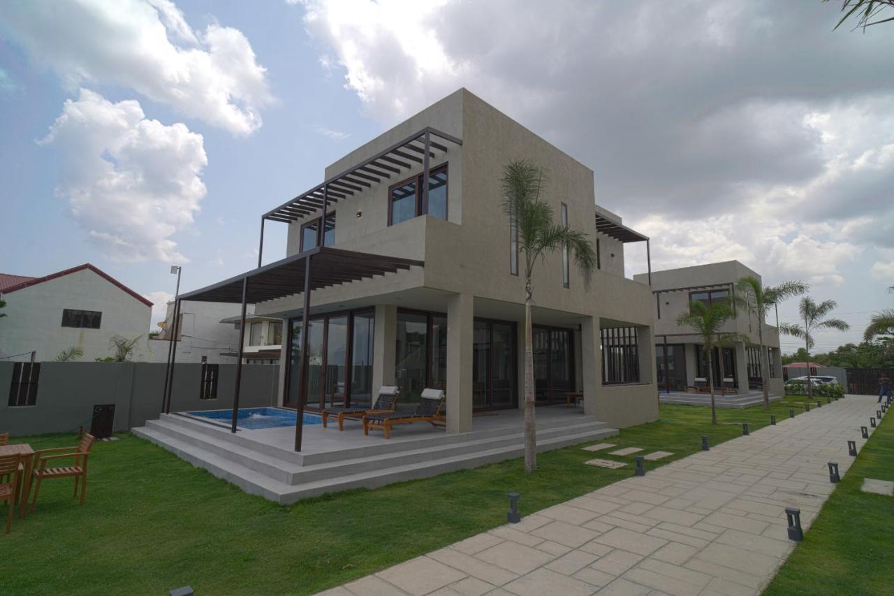 Araya Beach Casas Батангас Экстерьер фото