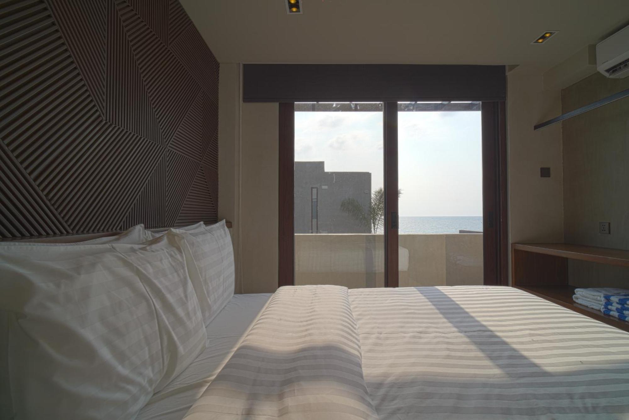 Araya Beach Casas Батангас Экстерьер фото